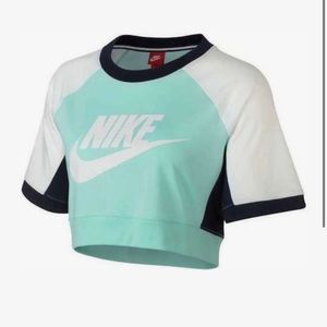 Womens Nike crop top size medium